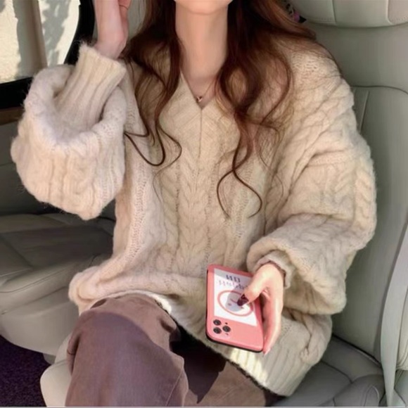 Sweater - Picture 6 of 7